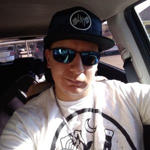 Meet your Posher, Larry